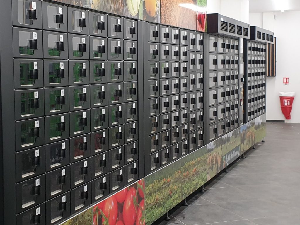 Distributeur automatique à casiers réfrigéré